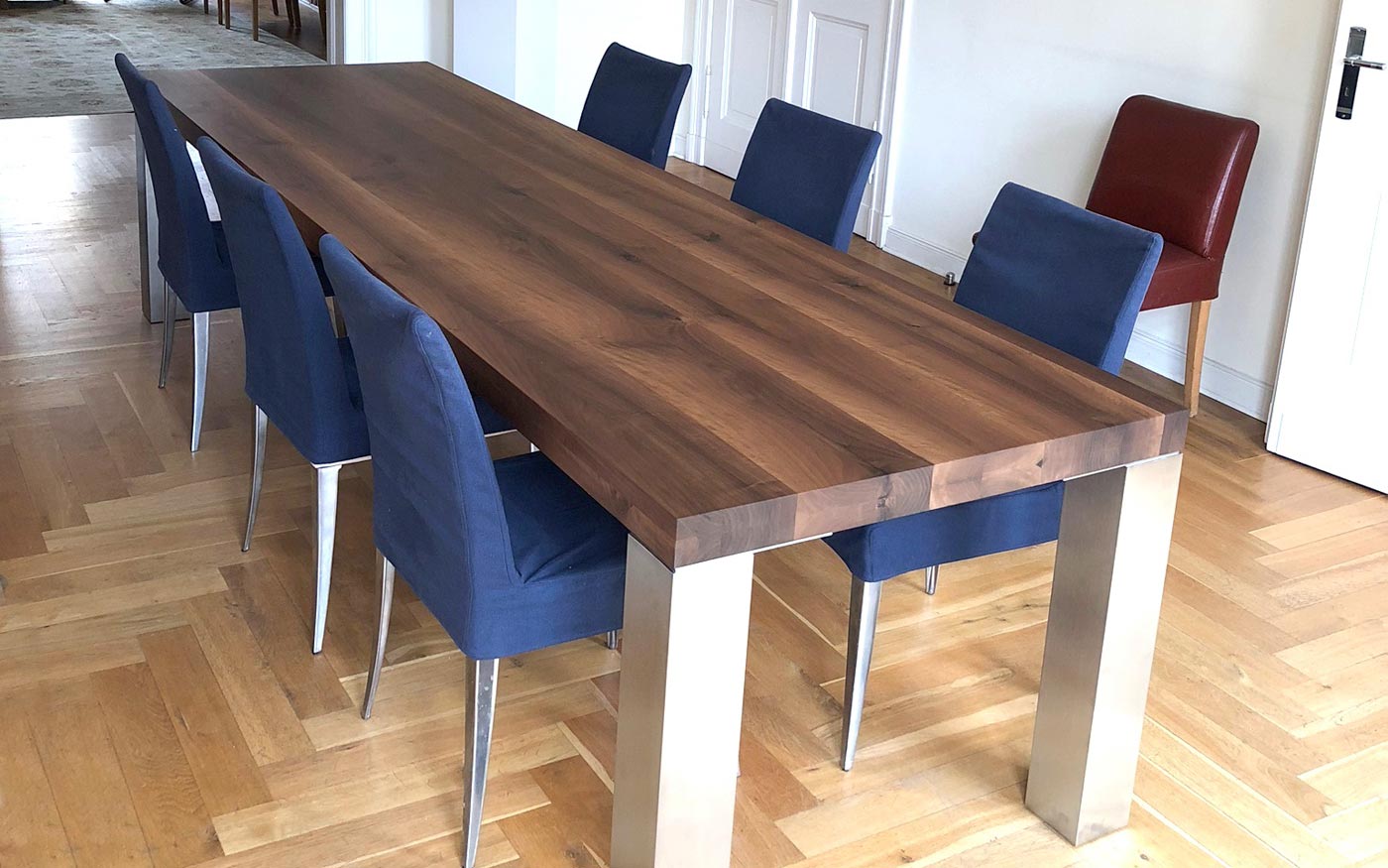 Großer edler Holztisch vom Tischler